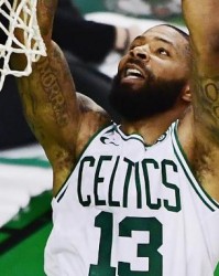  詹姆斯三双助力湖人逆转战胜凯尔特人  