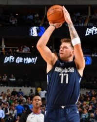  东契奇赛季三双破纪录  