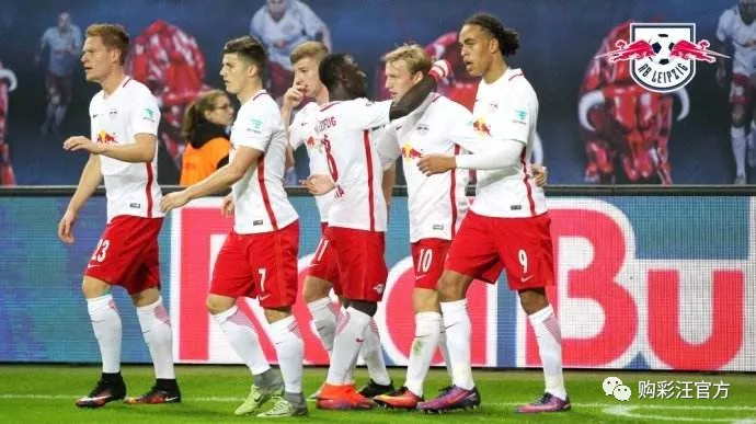  德甲揭幕战爆冷，升班马掀翻卫冕冠军  