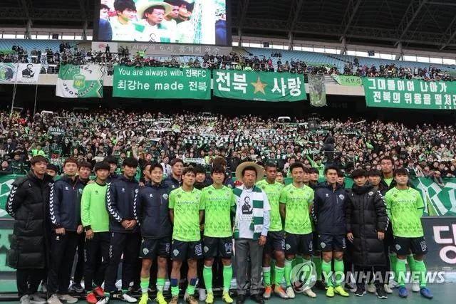  利物浦球迷抗议票价，俱乐部紧急召开沟通会  