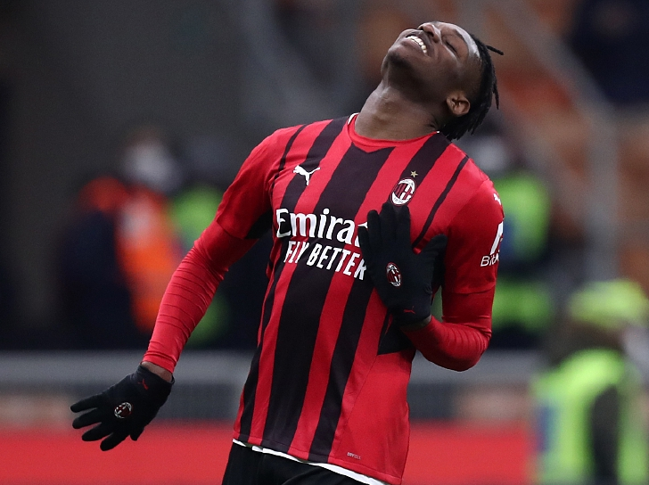  AC米兰,锋线哑火憾平罗马错失登顶良机  